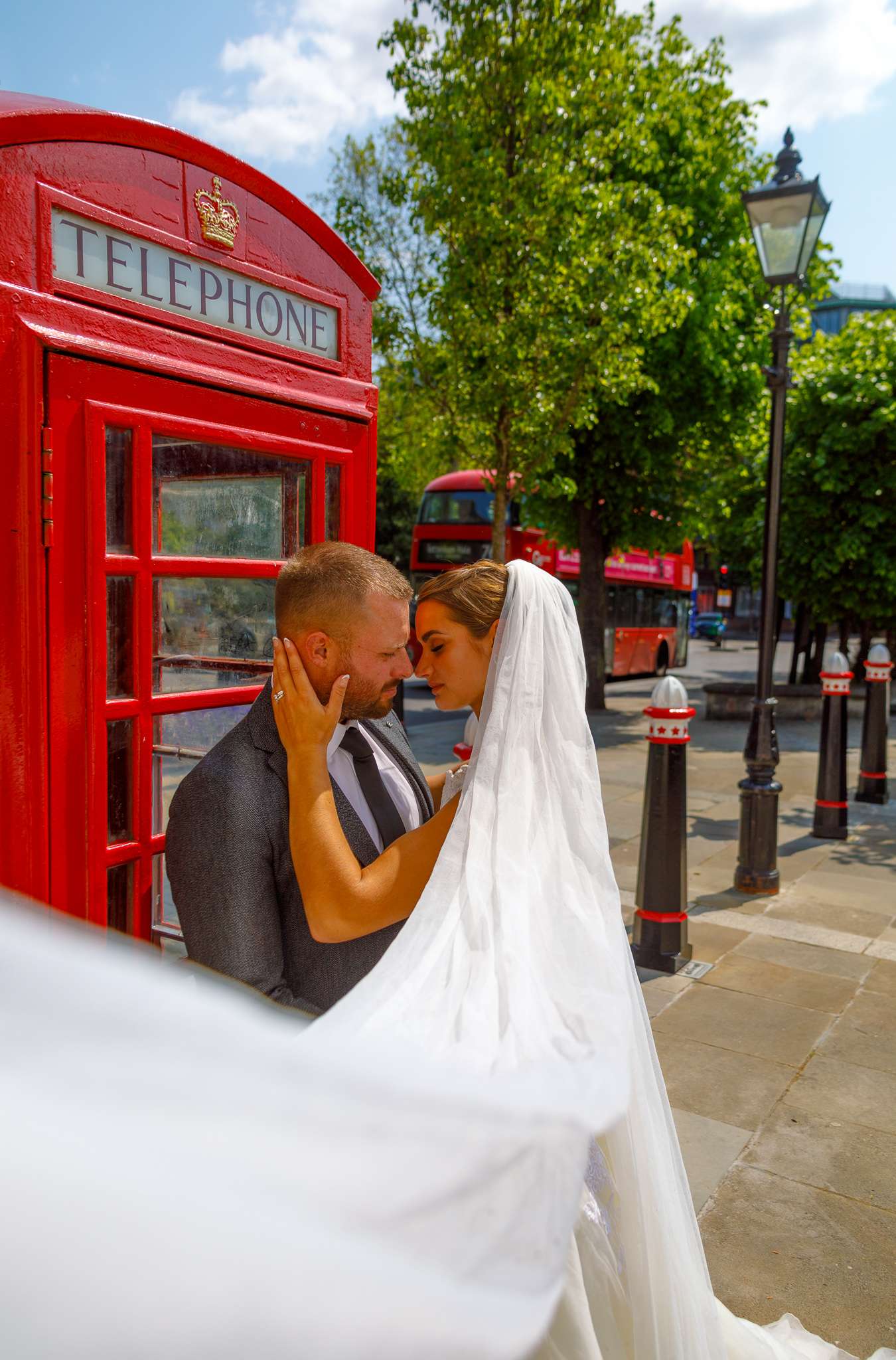 Photograph of Gina and David having their Wedding Shoot in various locations accross Lonon.. Featured models: Gina (Bride)